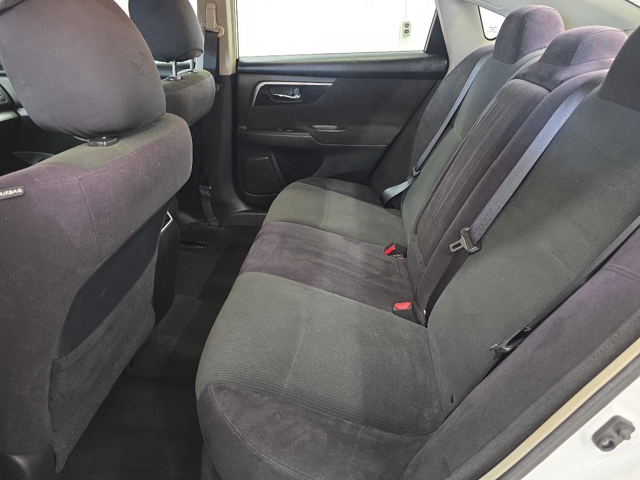 Nissan Altima 4dr Sdn I4 2.5 SV 2013