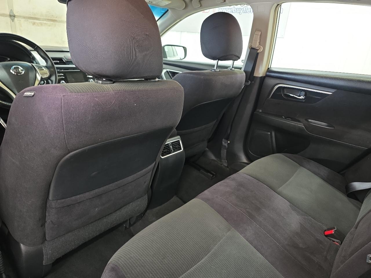 Nissan Altima 4dr Sdn I4 2.5 SV 2013