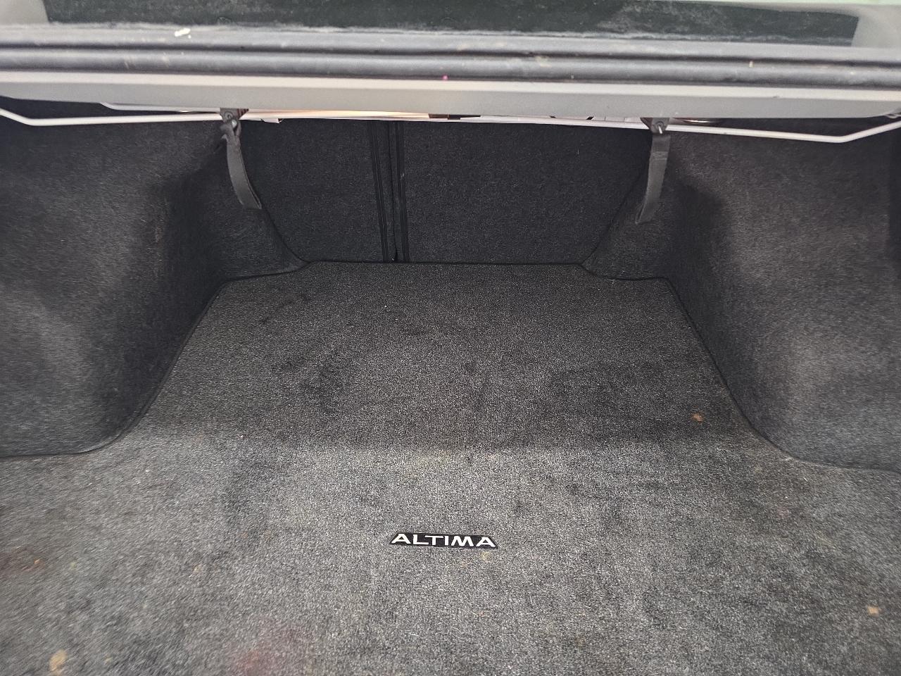 Nissan Altima 4dr Sdn I4 2.5 SV 2013