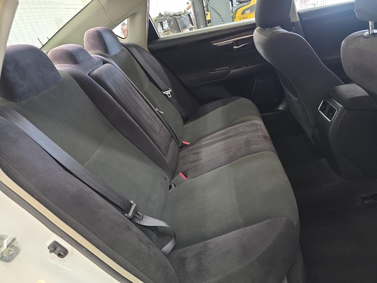 Nissan Altima 4dr Sdn I4 2.5 SV 2013