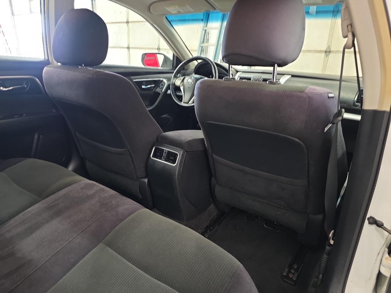 Nissan Altima 4dr Sdn I4 2.5 SV 2013