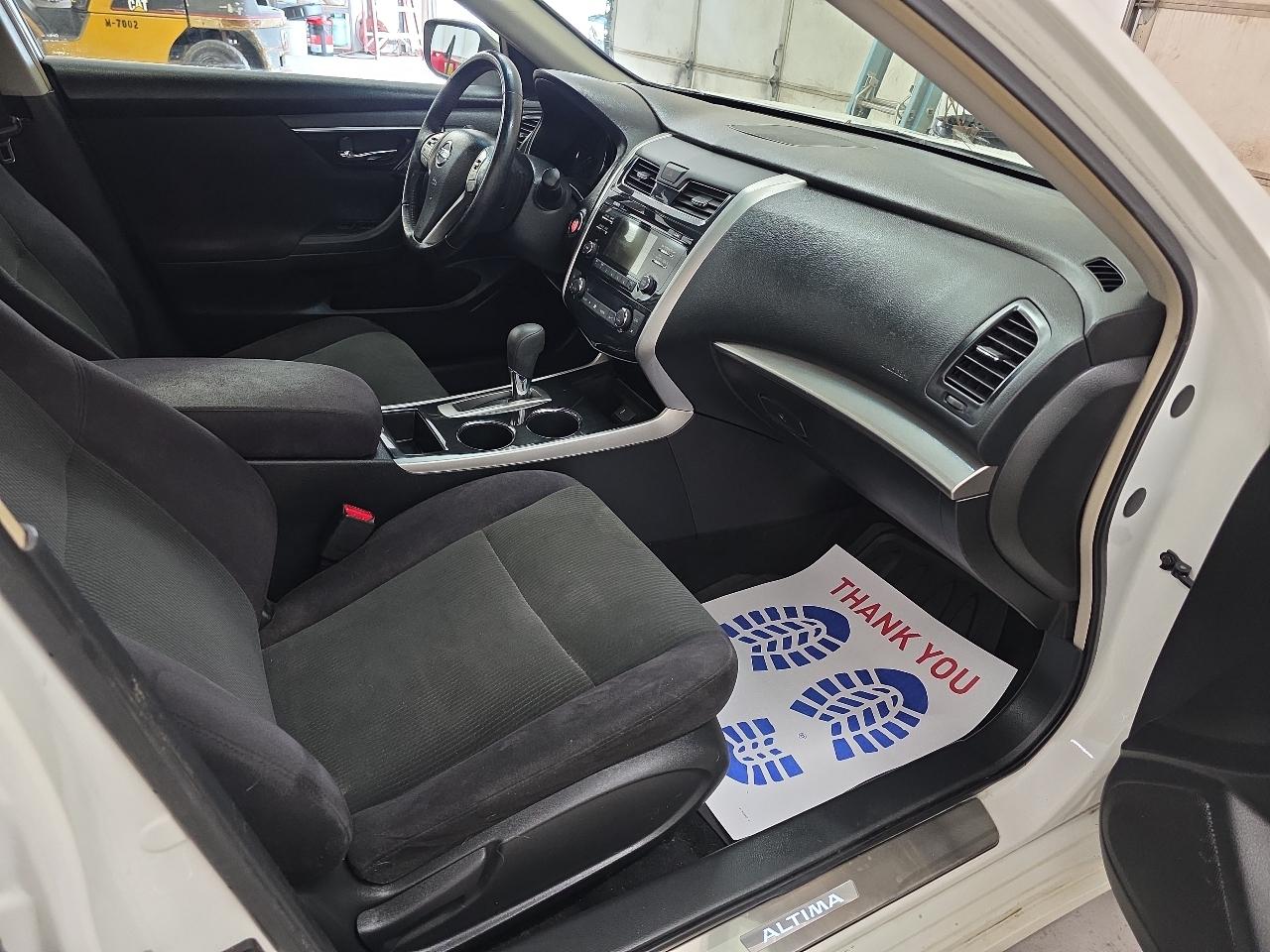 Nissan Altima 4dr Sdn I4 2.5 SV 2013