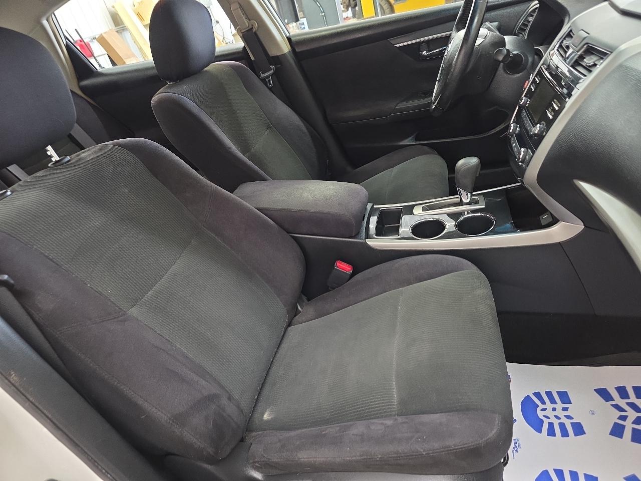 Nissan Altima 4dr Sdn I4 2.5 SV 2013