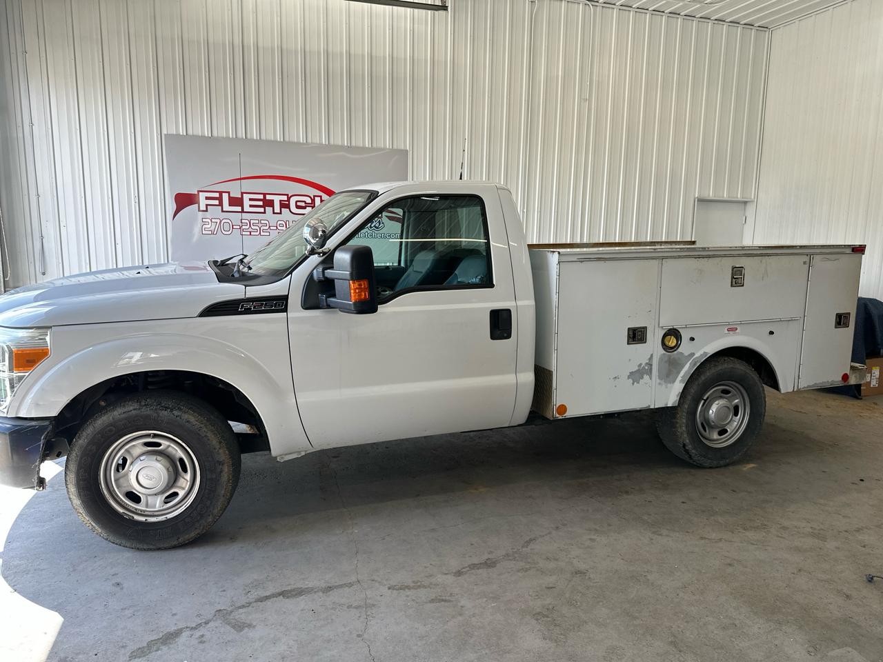 Ford Super Duty F-250 SRW 2WD Reg Cab 137" XLT 2011