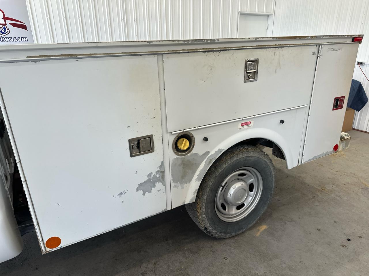 Ford Super Duty F-250 SRW 2WD Reg Cab 137" XLT 2011