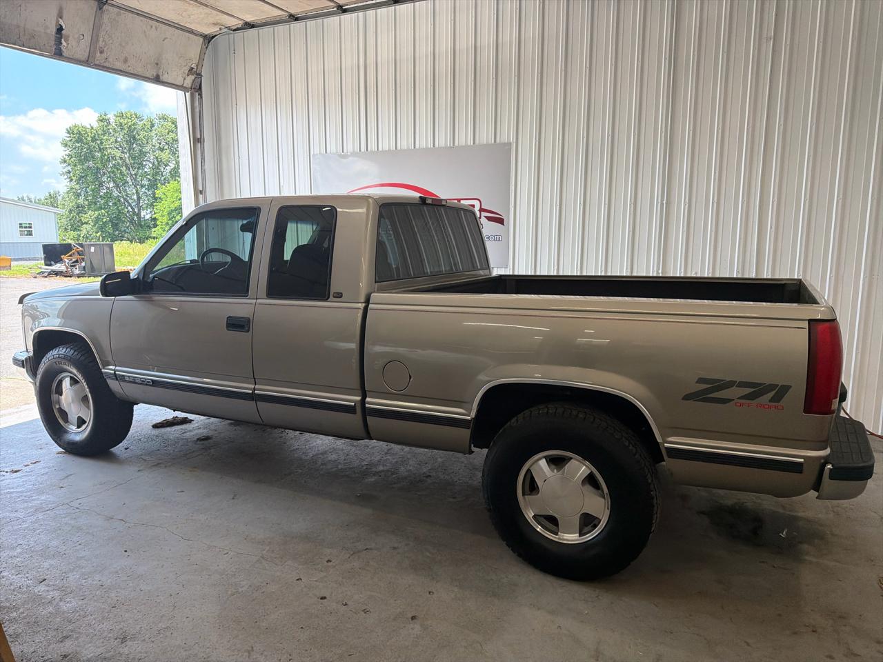 GMC Sierra Classic 1500 Ext Cab 141.5" WB 4WD 1999