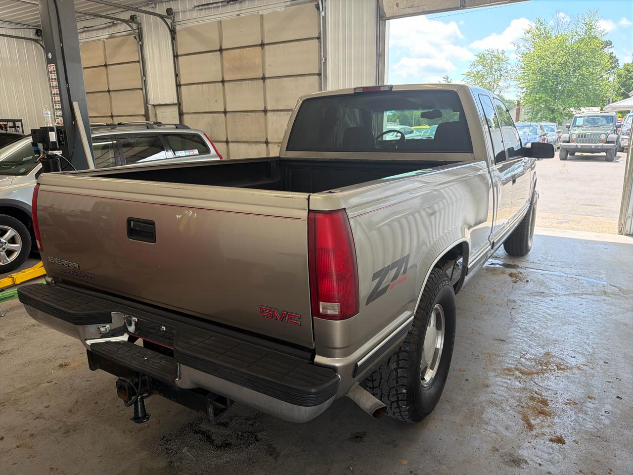 GMC Sierra Classic 1500 Ext Cab 141.5" WB 4WD 1999
