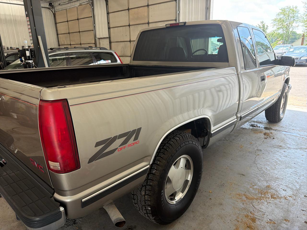 GMC Sierra Classic 1500 Ext Cab 141.5" WB 4WD 1999