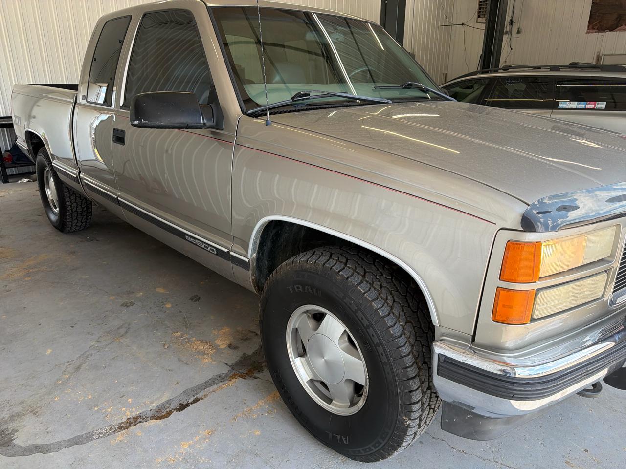 GMC Sierra Classic 1500 Ext Cab 141.5" WB 4WD 1999