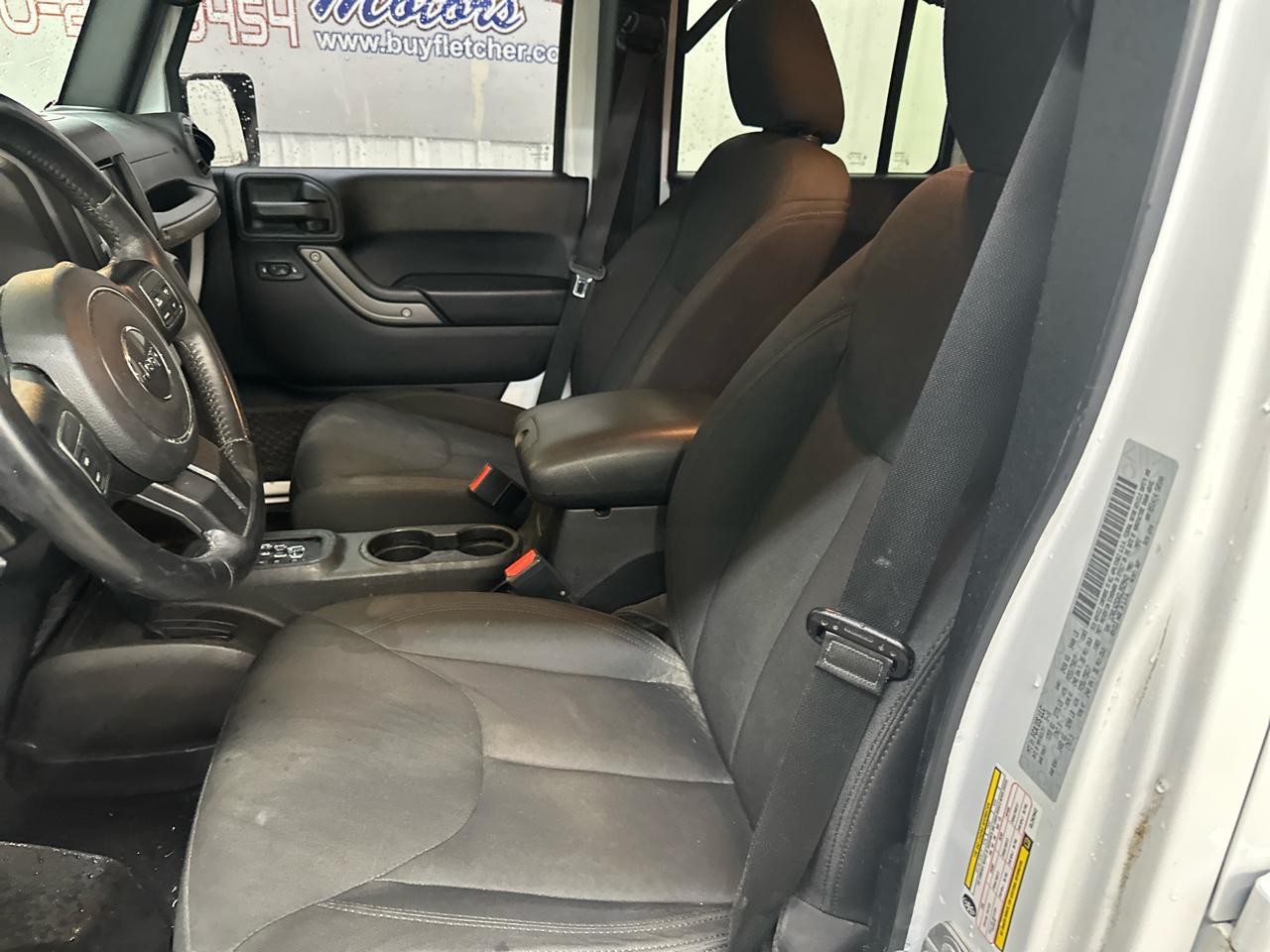 Jeep Wrangler Unlimited 4WD 4dr Sport 2016