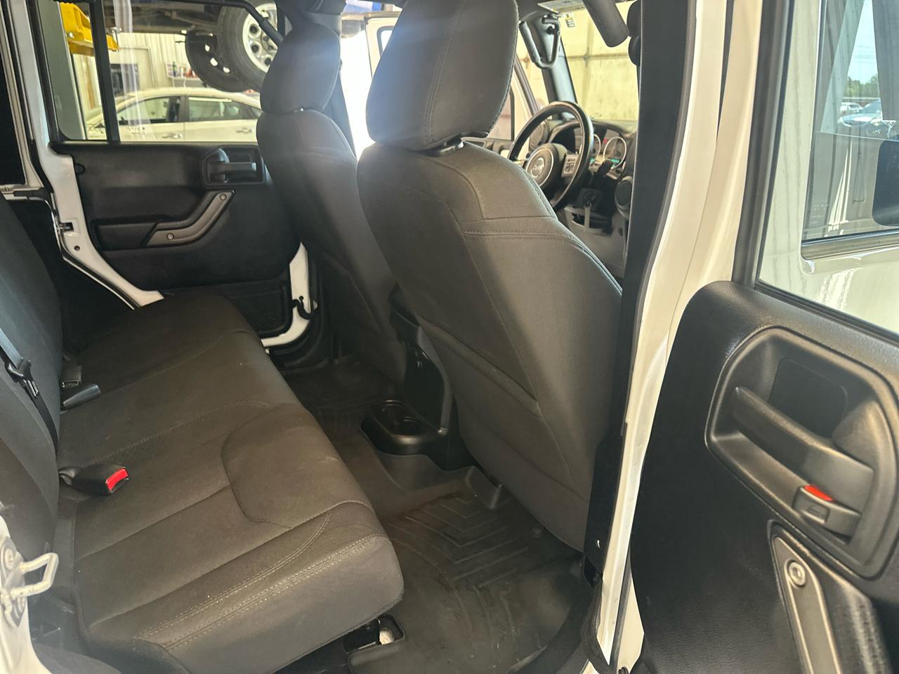 Jeep Wrangler Unlimited 4WD 4dr Sport 2016