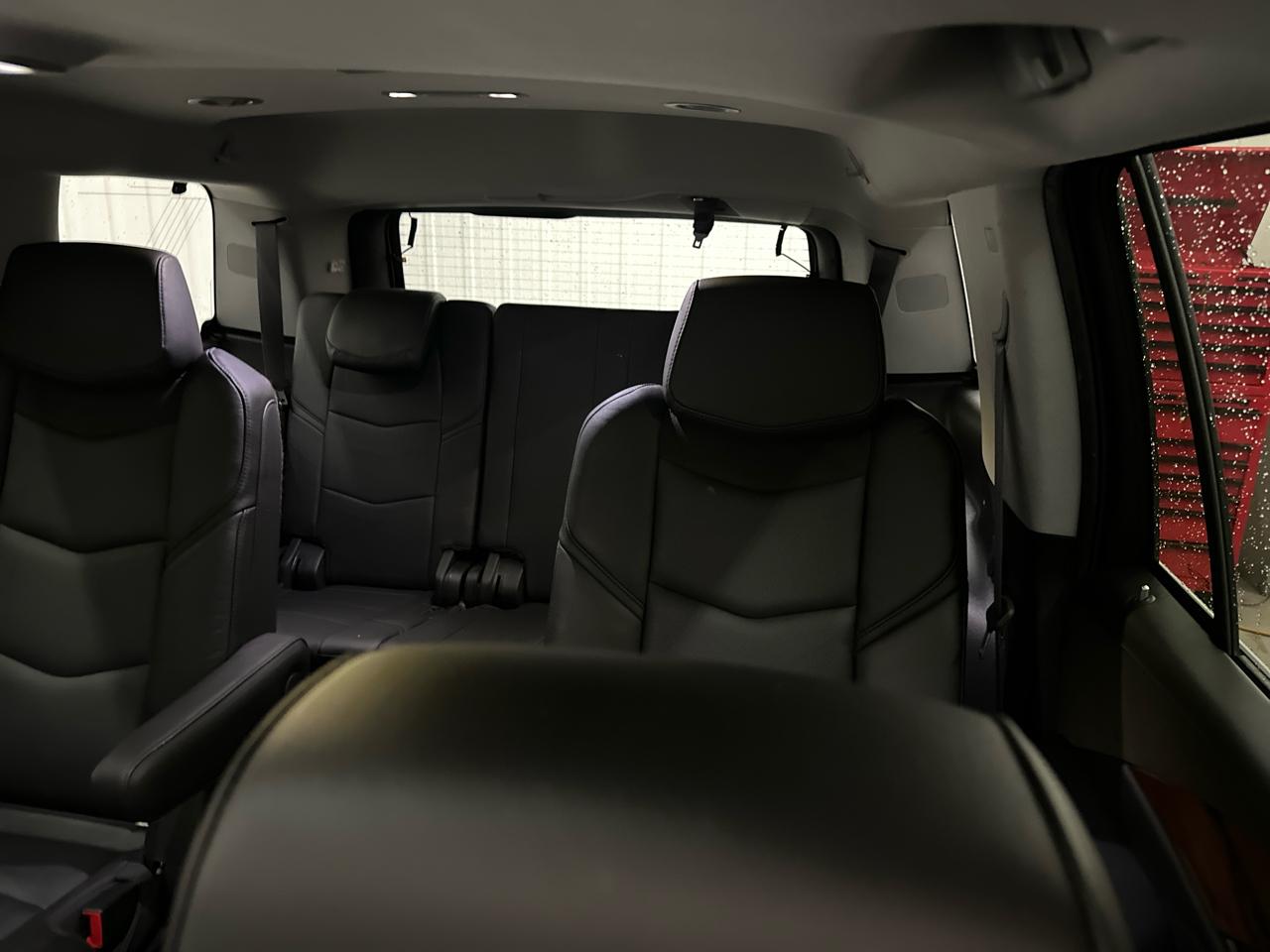 Cadillac Escalade 4WD 4dr Luxury 2017