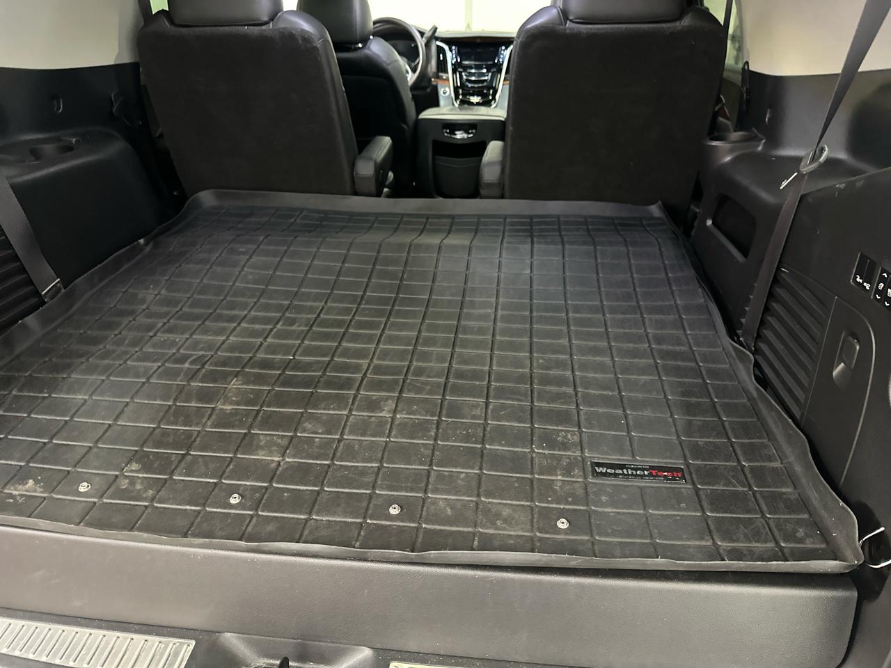 Cadillac Escalade 4WD 4dr Luxury 2017