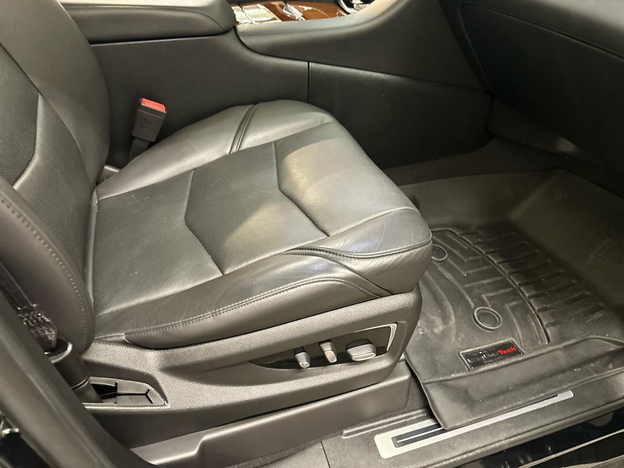 Cadillac Escalade 4WD 4dr Luxury 2017