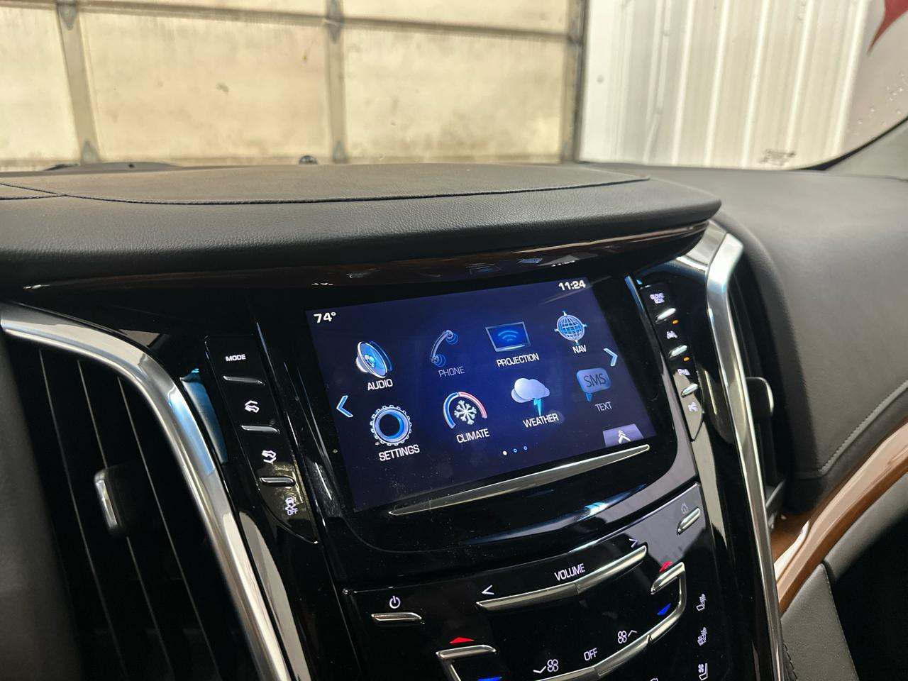 Cadillac Escalade 4WD 4dr Luxury 2017