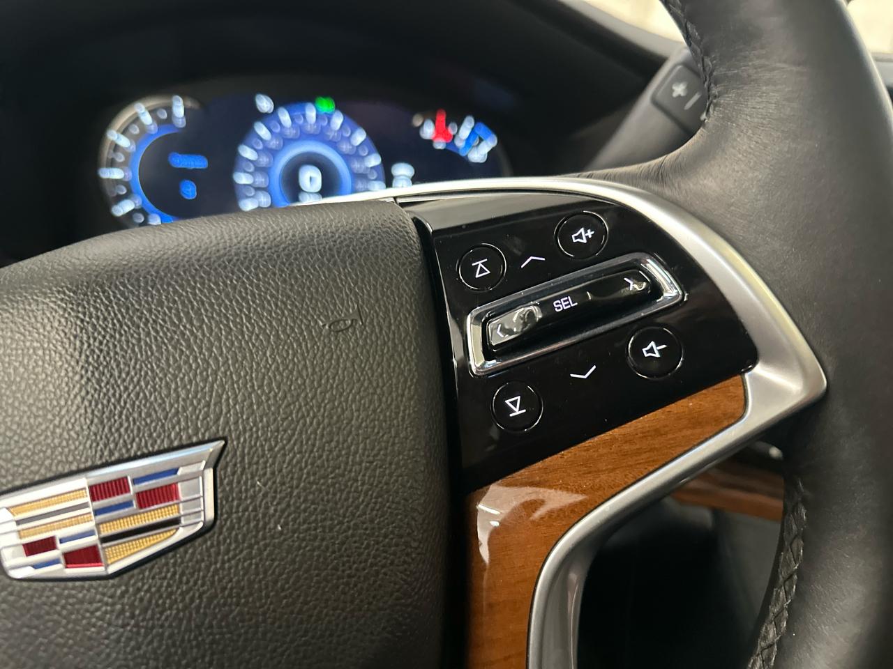 Cadillac Escalade 4WD 4dr Luxury 2017