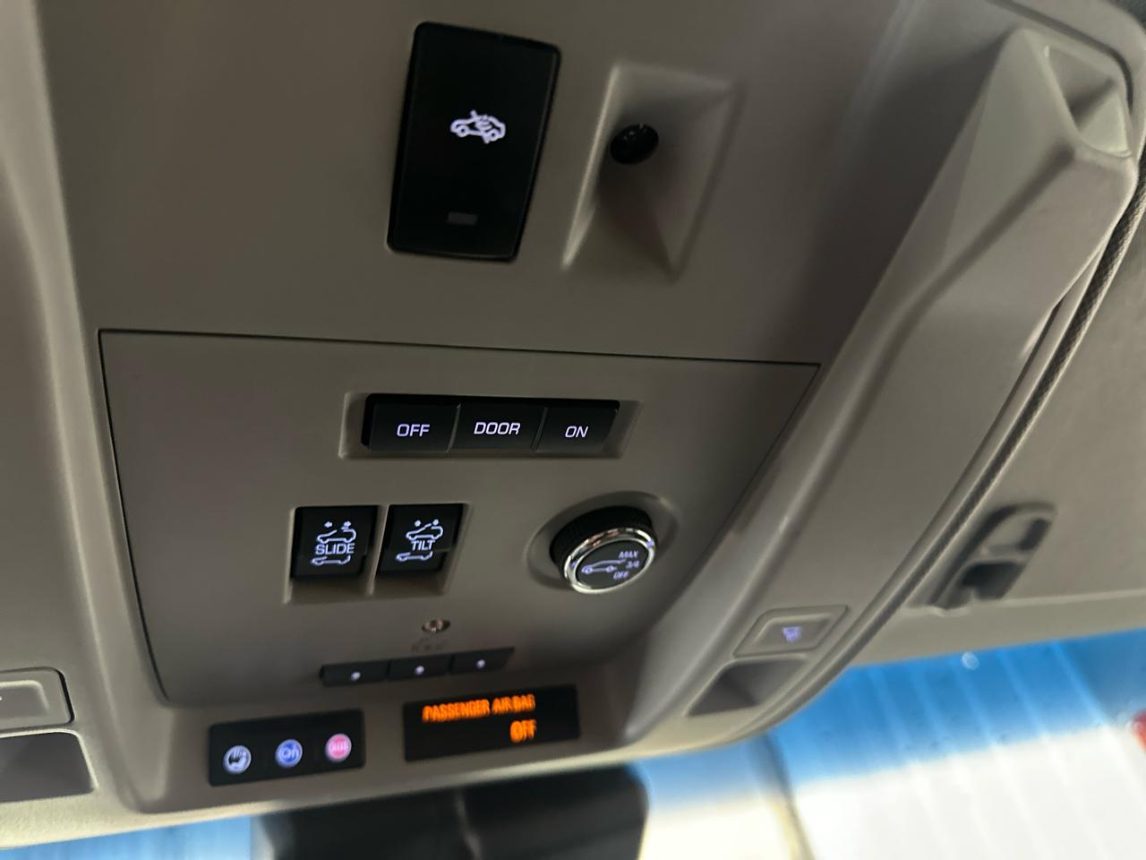 Cadillac Escalade 4WD 4dr Luxury 2017