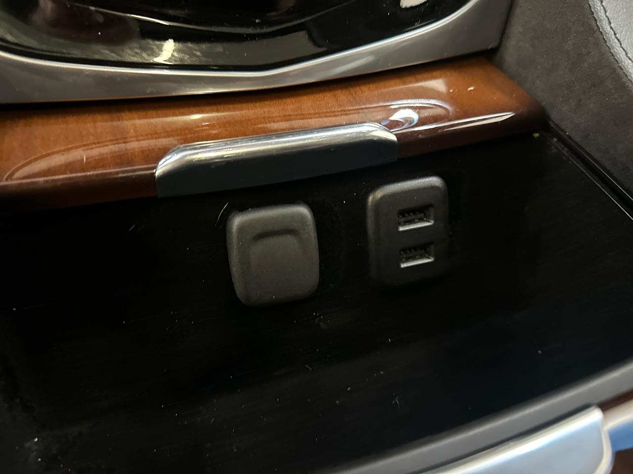 Cadillac Escalade 4WD 4dr Luxury 2017