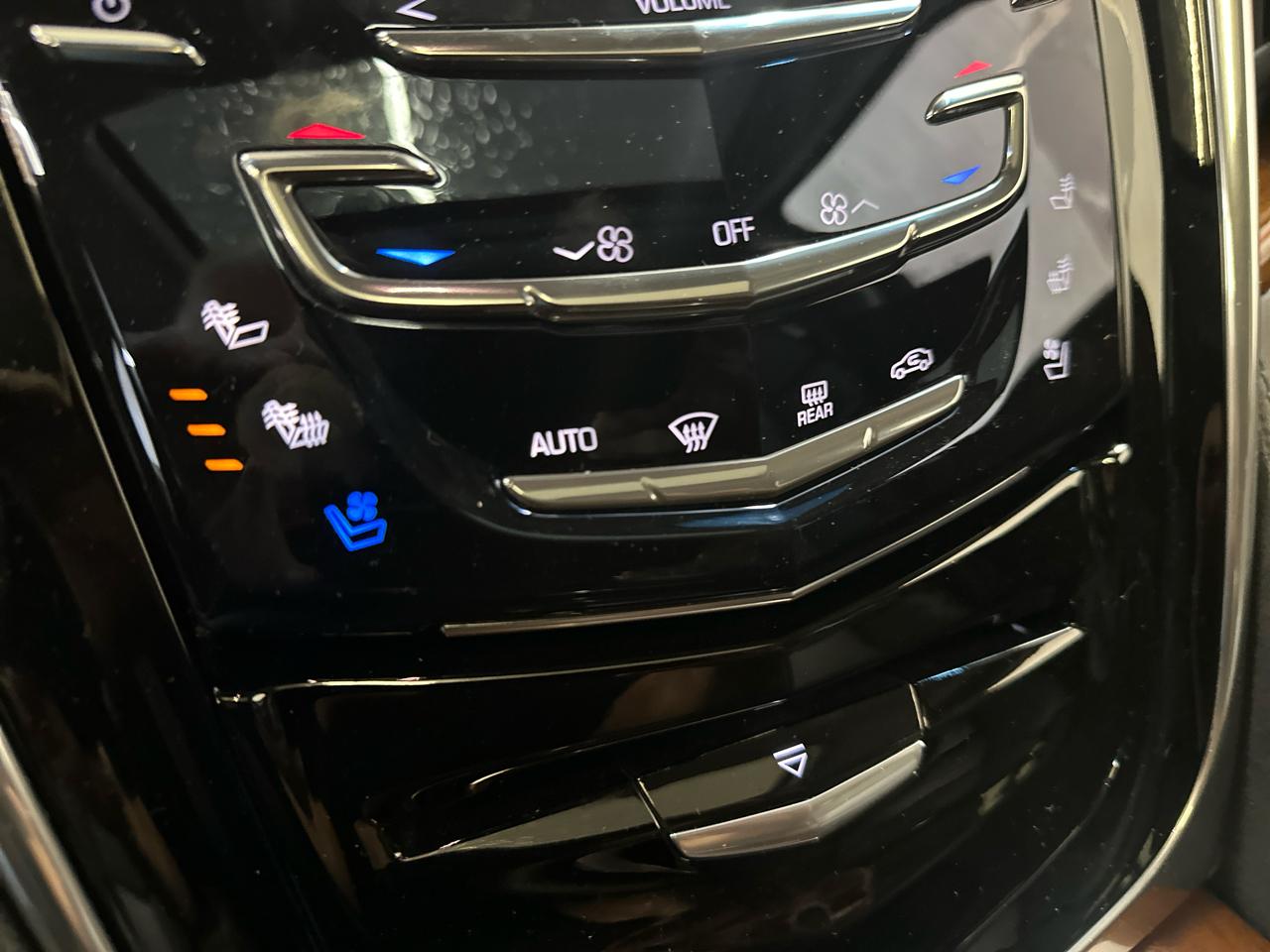 Cadillac Escalade 4WD 4dr Luxury 2017