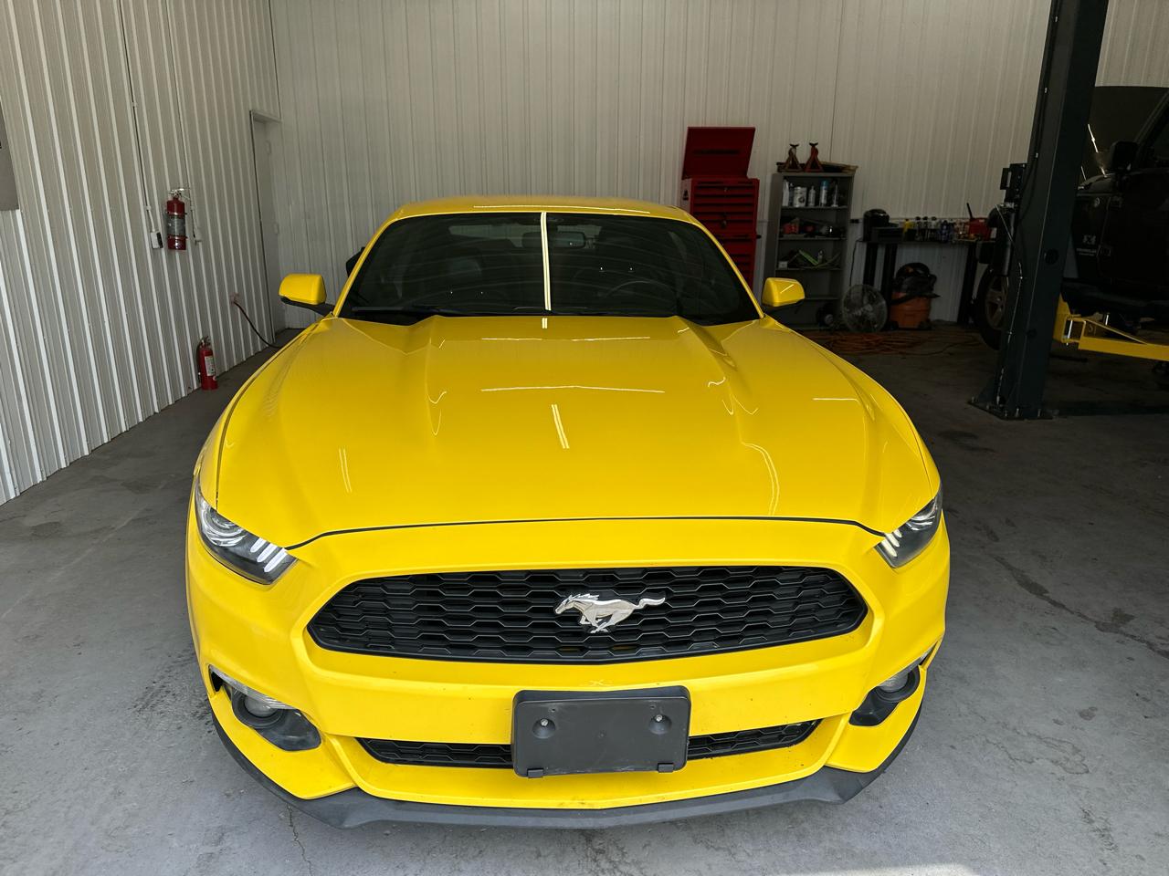 Ford Mustang 2dr Fastback EcoBoost 2015