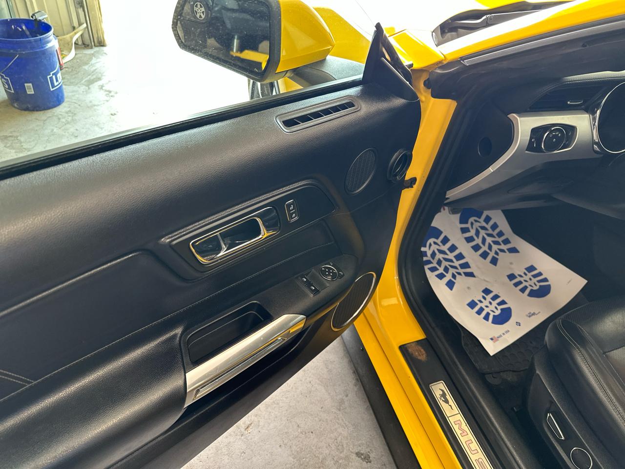 Ford Mustang 2dr Fastback EcoBoost 2015