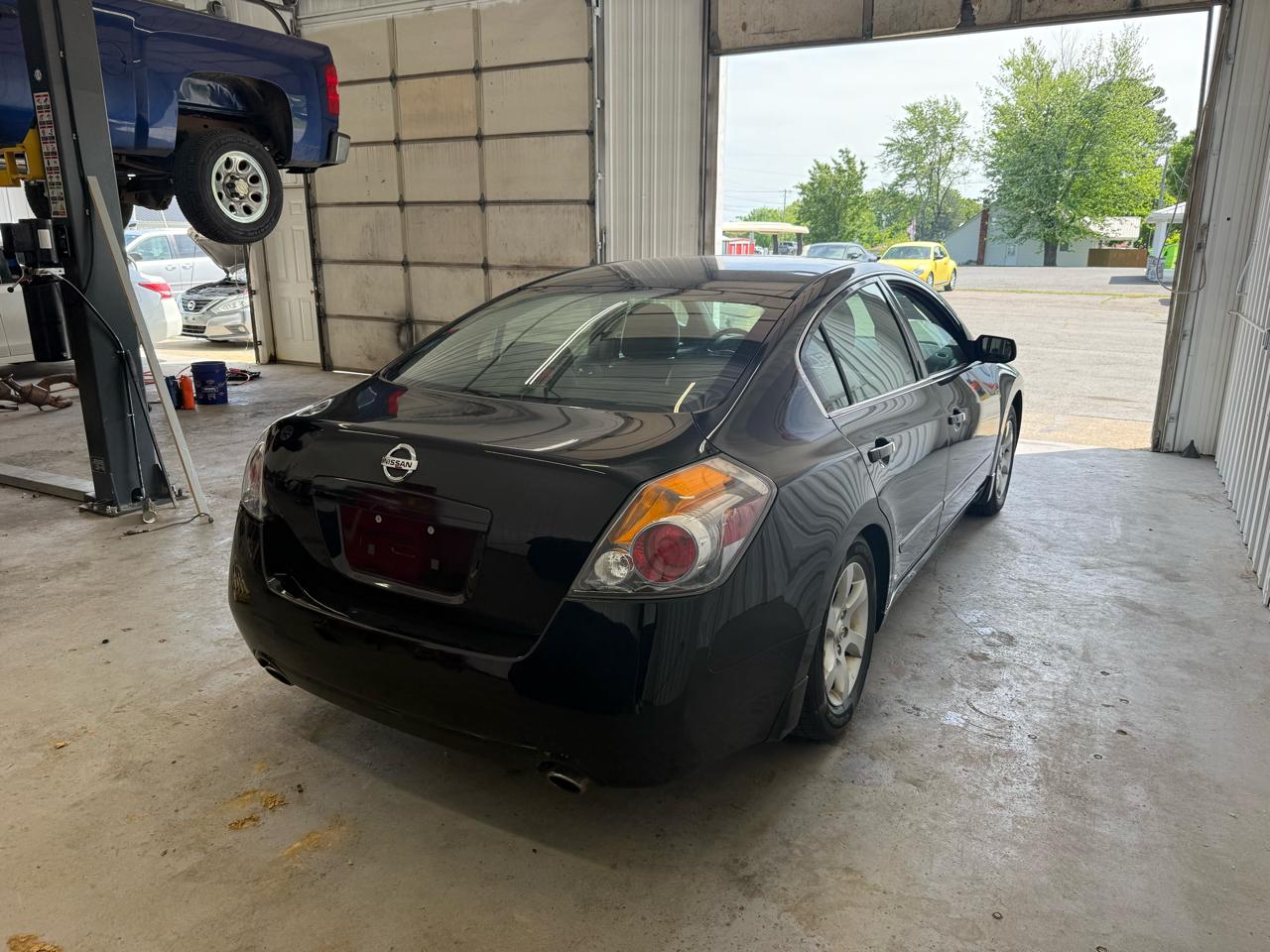 Nissan Altima 4dr Sdn I4 CVT 2.5 SL 2009