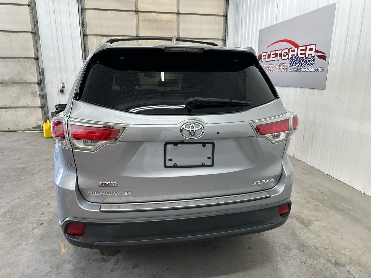 Toyota Highlander AWD 4dr V6 XLE (Natl) 2016