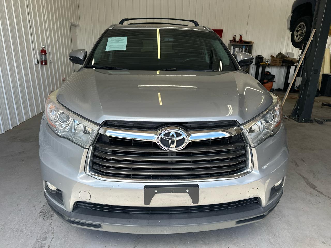 Toyota Highlander AWD 4dr V6 XLE (Natl) 2016