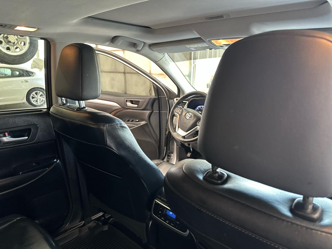 Toyota Highlander AWD 4dr V6 XLE (Natl) 2016
