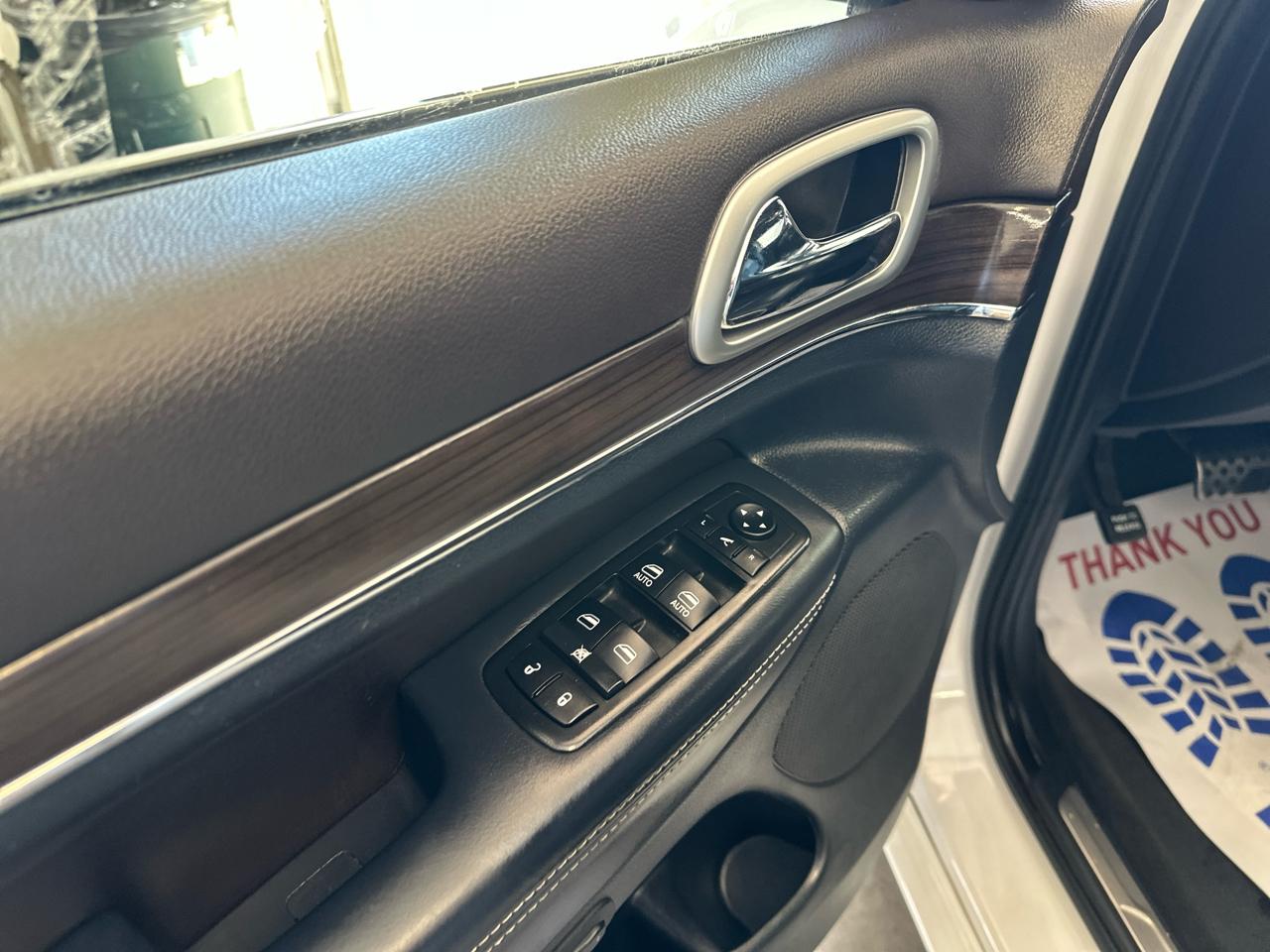 Jeep Grand Cherokee 4WD 4dr Overland 2014