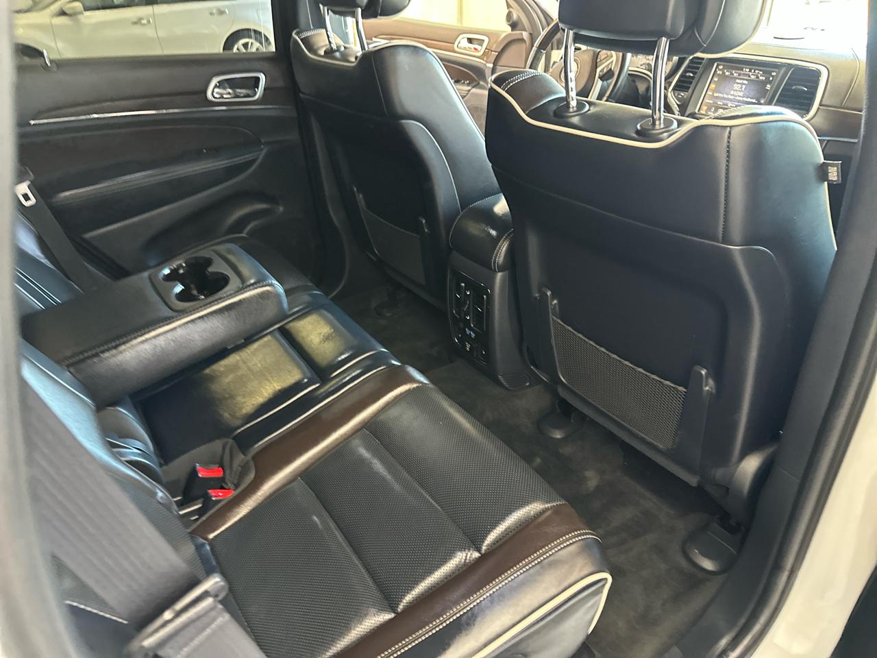 Jeep Grand Cherokee 4WD 4dr Overland 2014