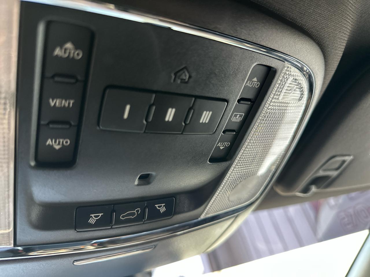 Jeep Grand Cherokee 4WD 4dr Overland 2014