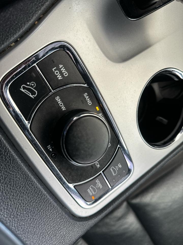 Jeep Grand Cherokee 4WD 4dr Overland 2014