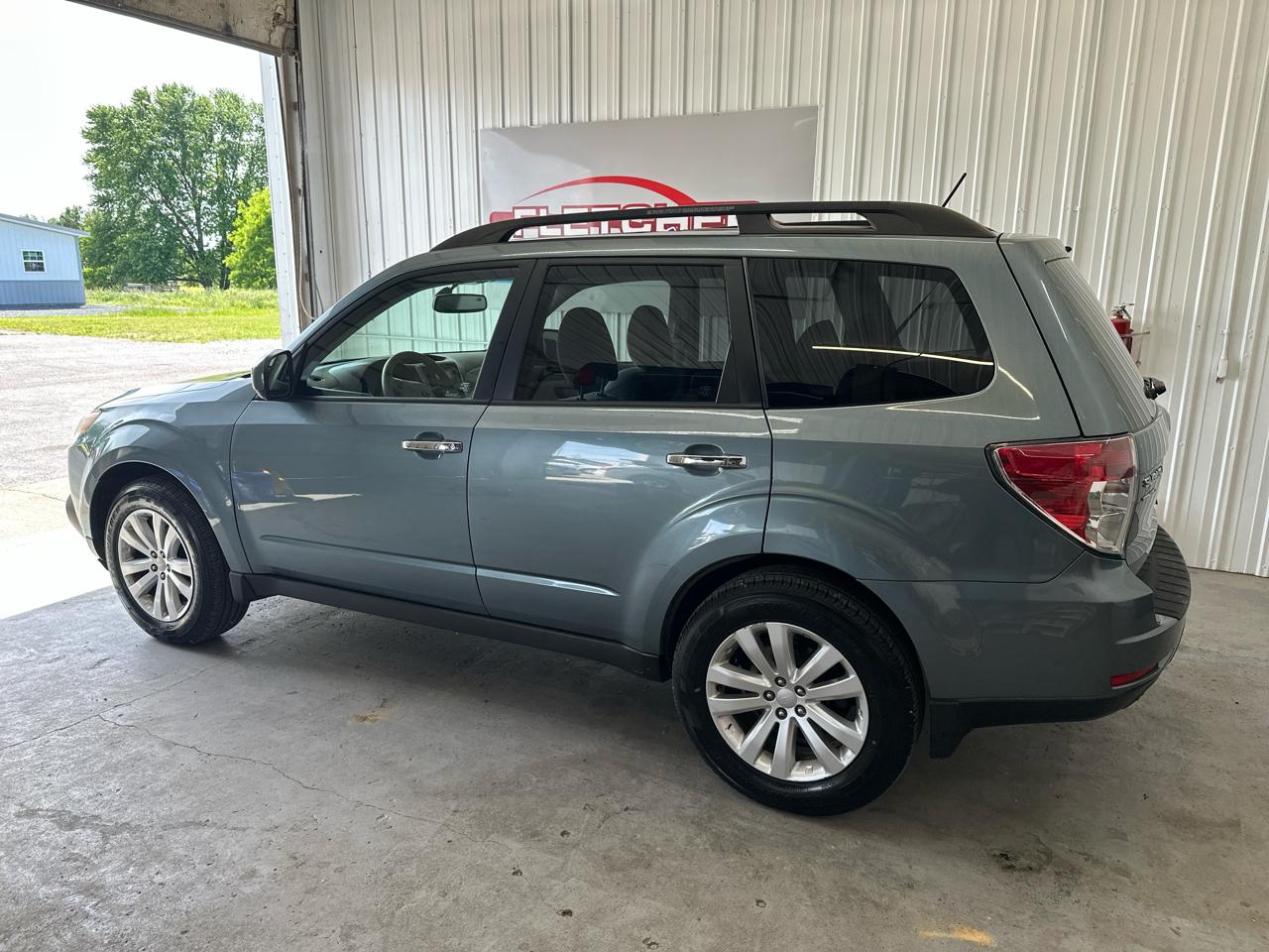 Subaru Forester 4dr Auto 2.5X Premium 2013