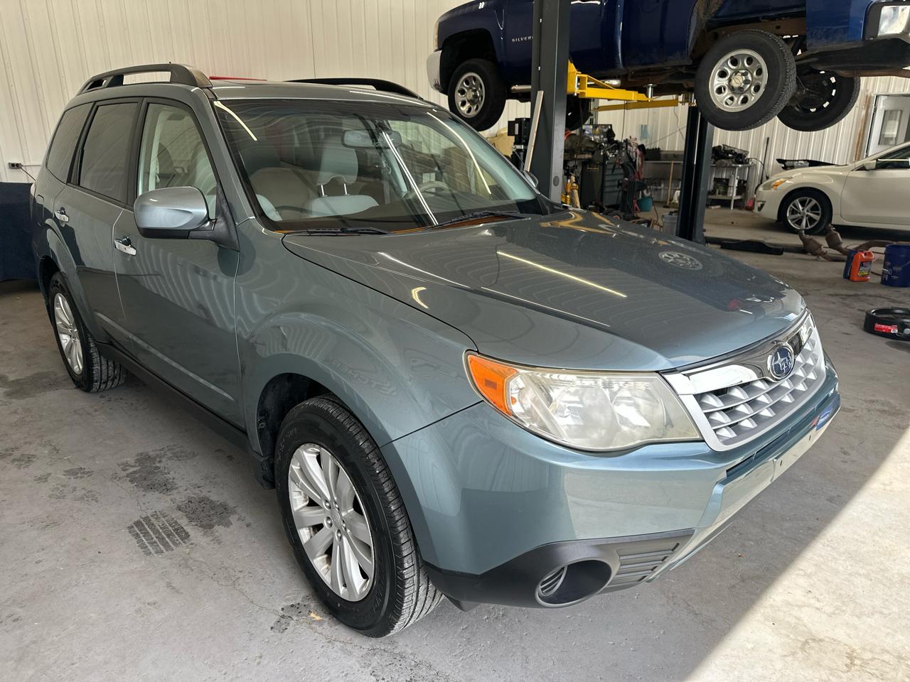 Subaru Forester 4dr Auto 2.5X Premium 2013
