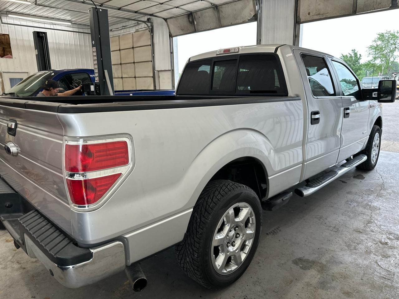 Ford F-150 4WD SuperCrew 145" XLT 2013