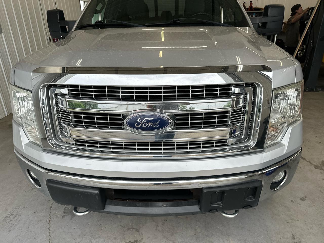 Ford F-150 4WD SuperCrew 145" XLT 2013