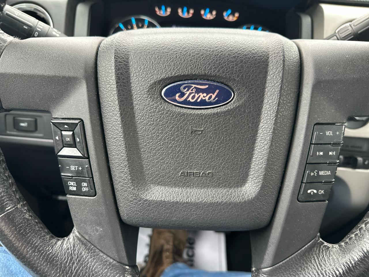 Ford F-150 4WD SuperCrew 145" XLT 2013