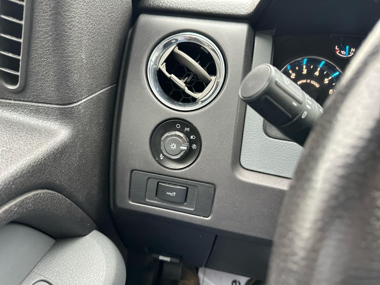 Ford F-150 4WD SuperCrew 145" XLT 2013