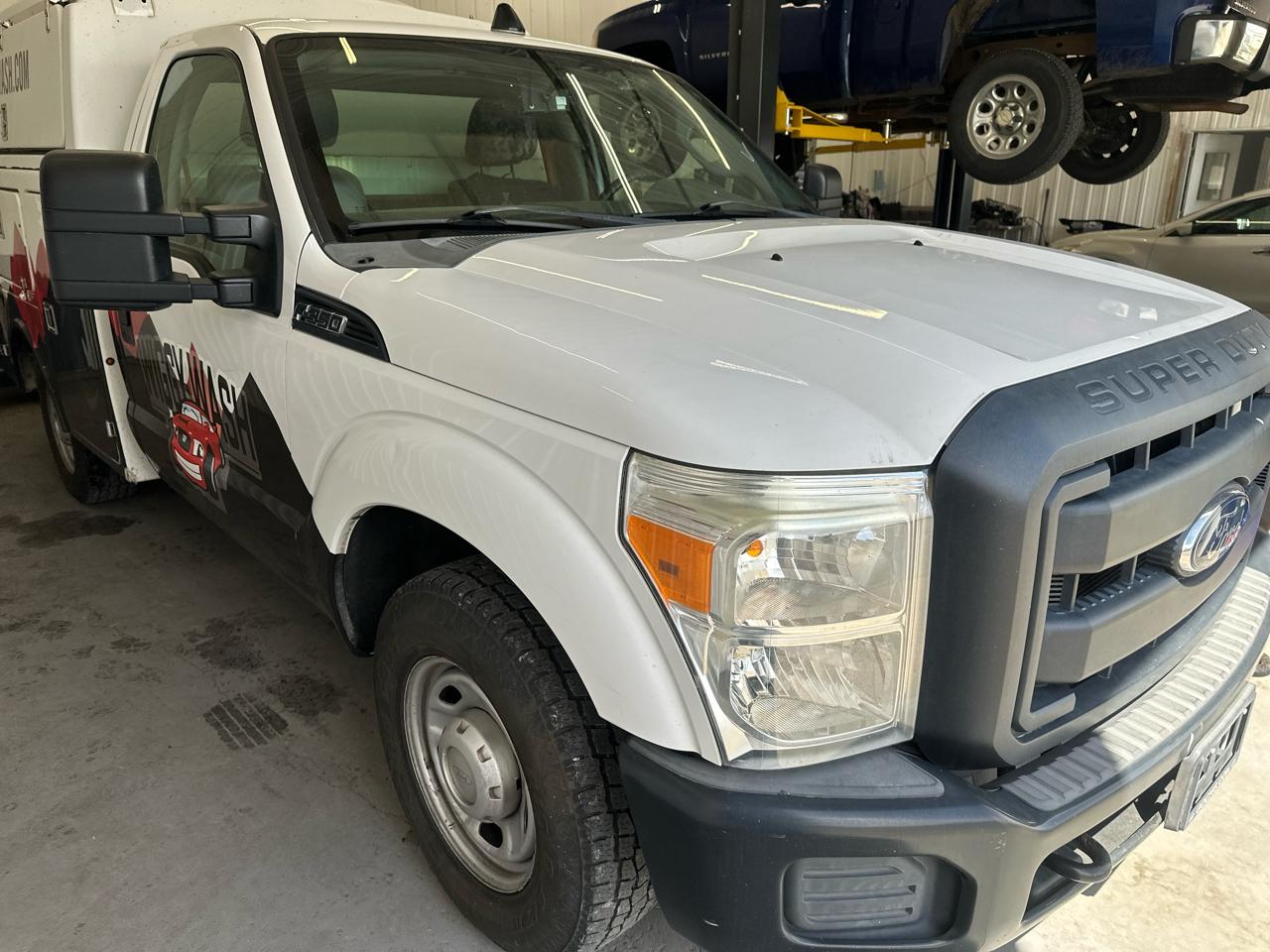 Ford Super Duty F-350 SRW 2WD Reg Cab 137" XLT 2013