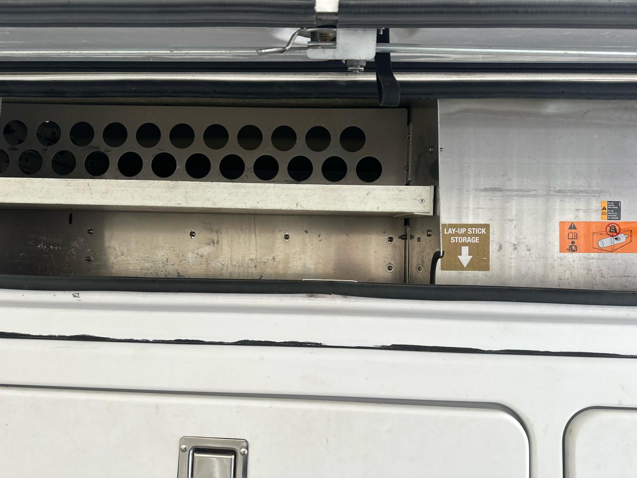 Ford Super Duty F-350 SRW 2WD Reg Cab 137" XLT 2013