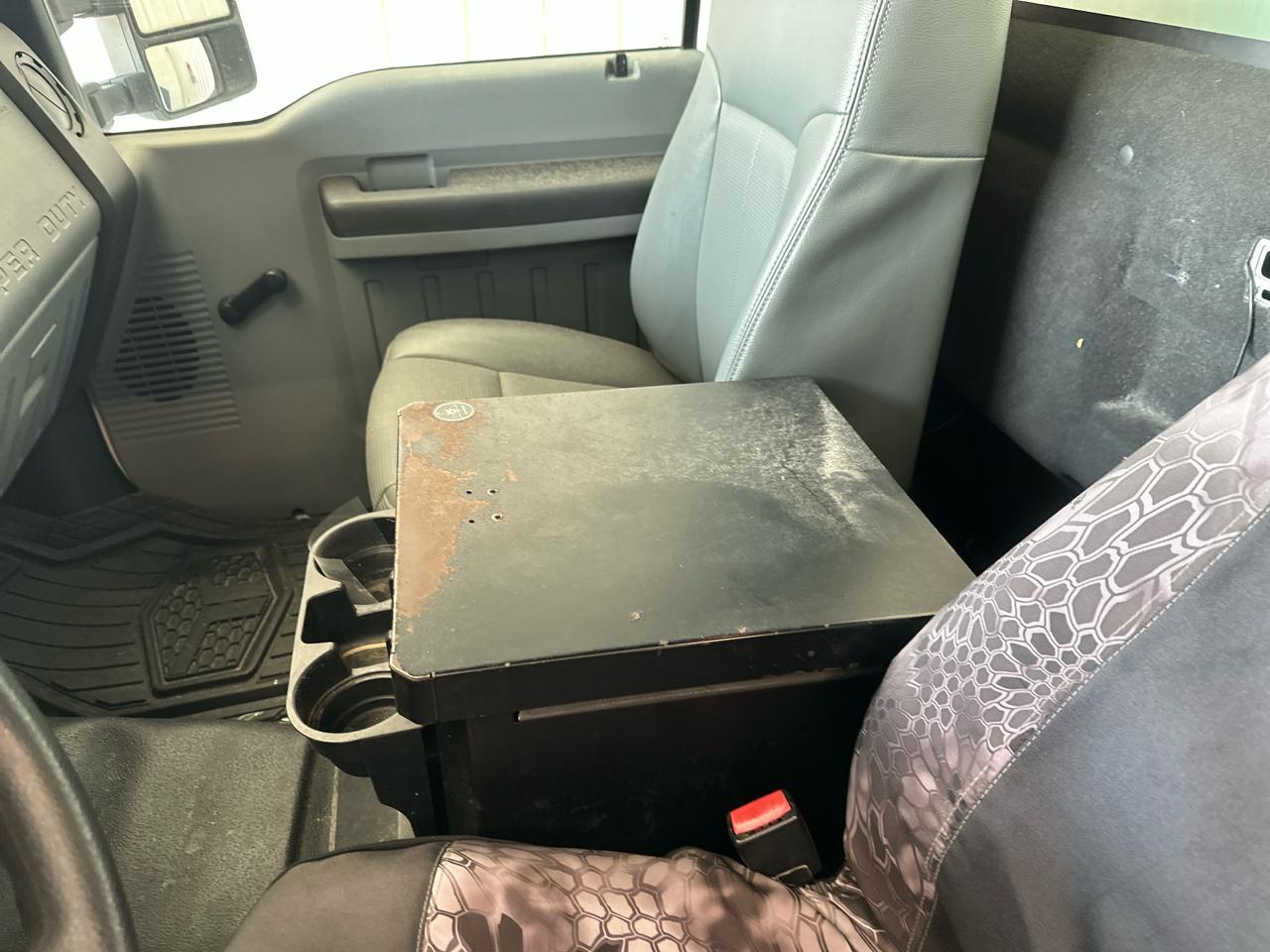 Ford Super Duty F-350 SRW 2WD Reg Cab 137" XLT 2013