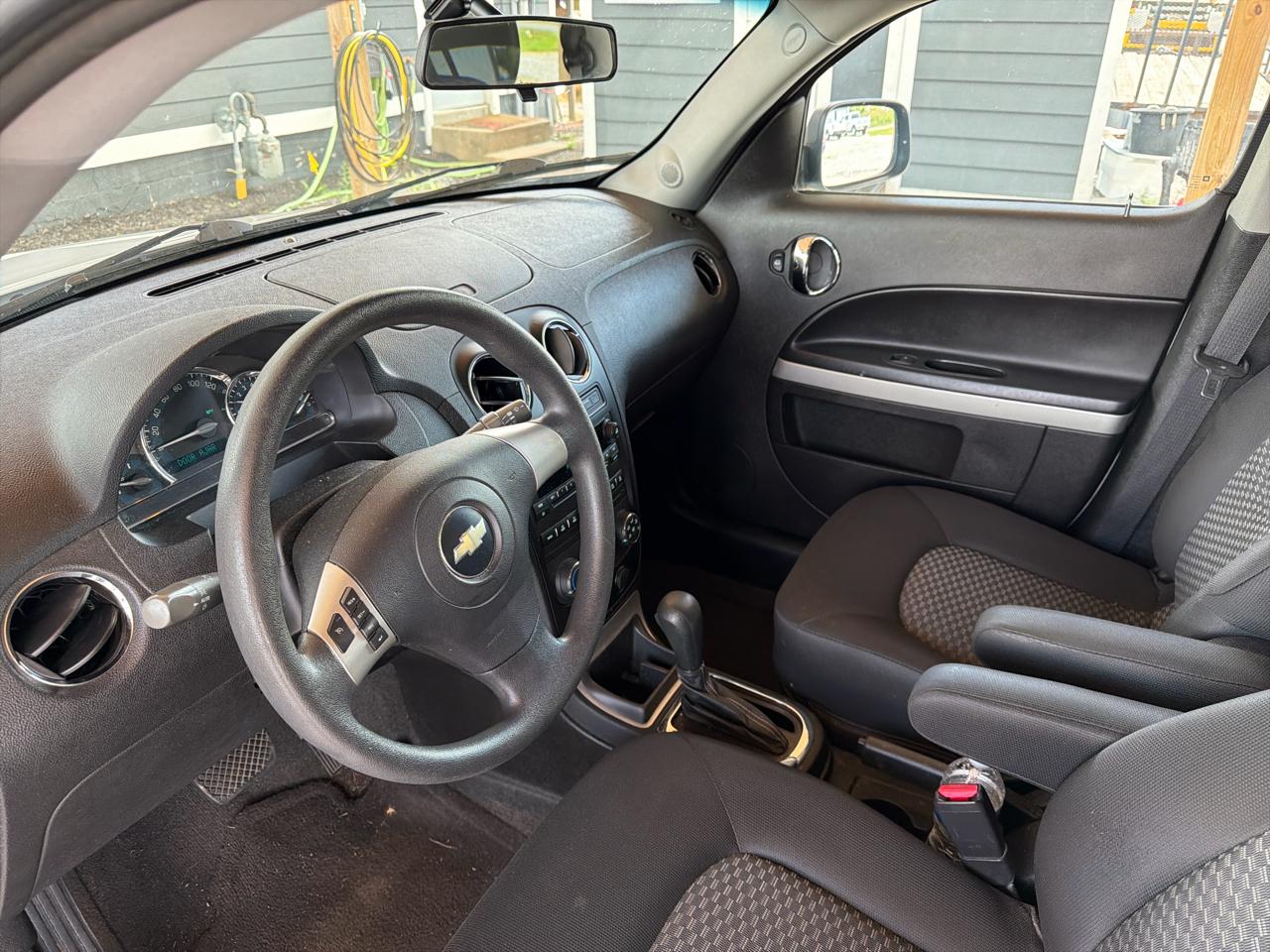 Chevrolet HHR FWD 4dr LS 2010