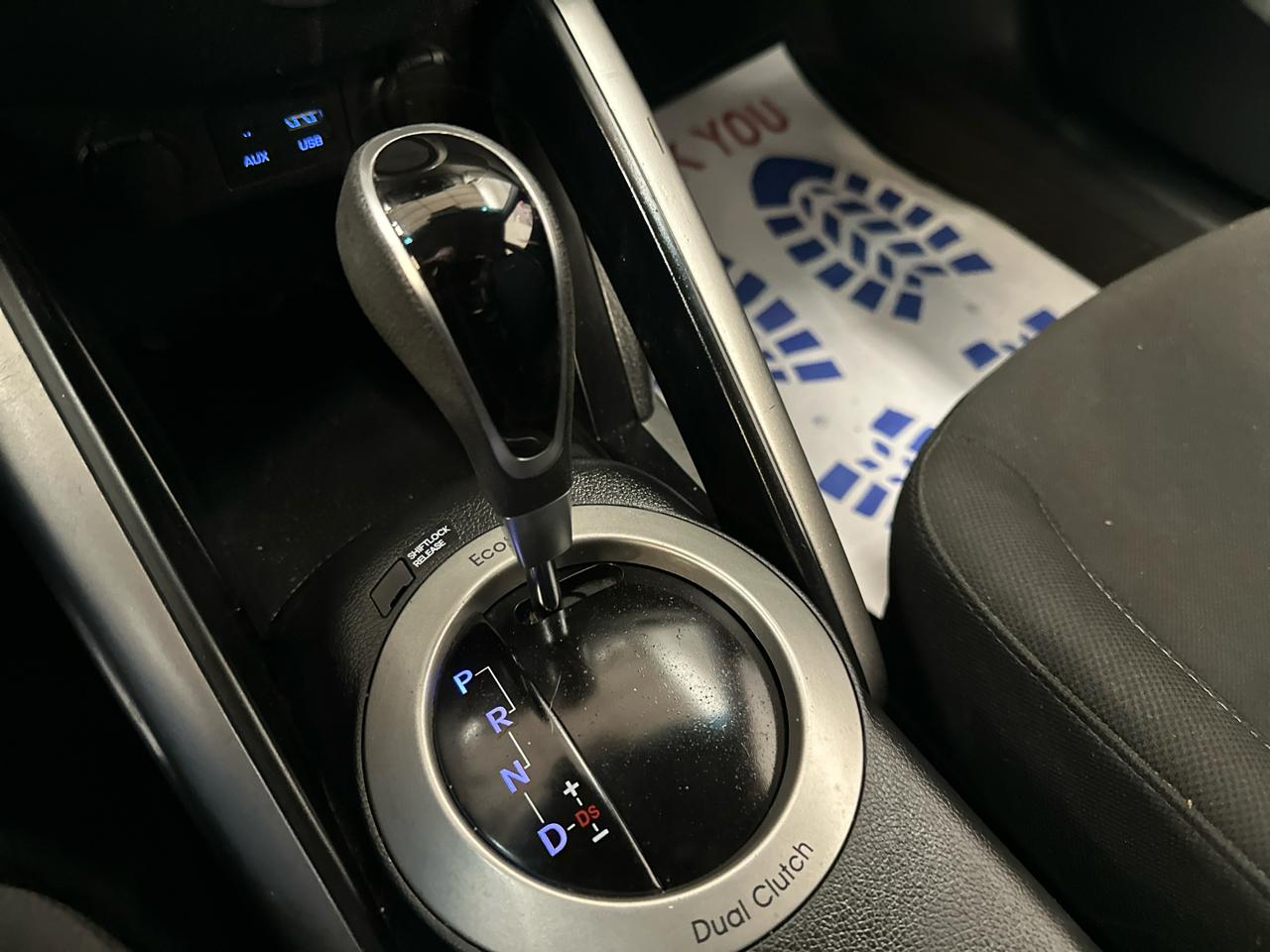 Hyundai Veloster 3dr Cpe Auto 2016
