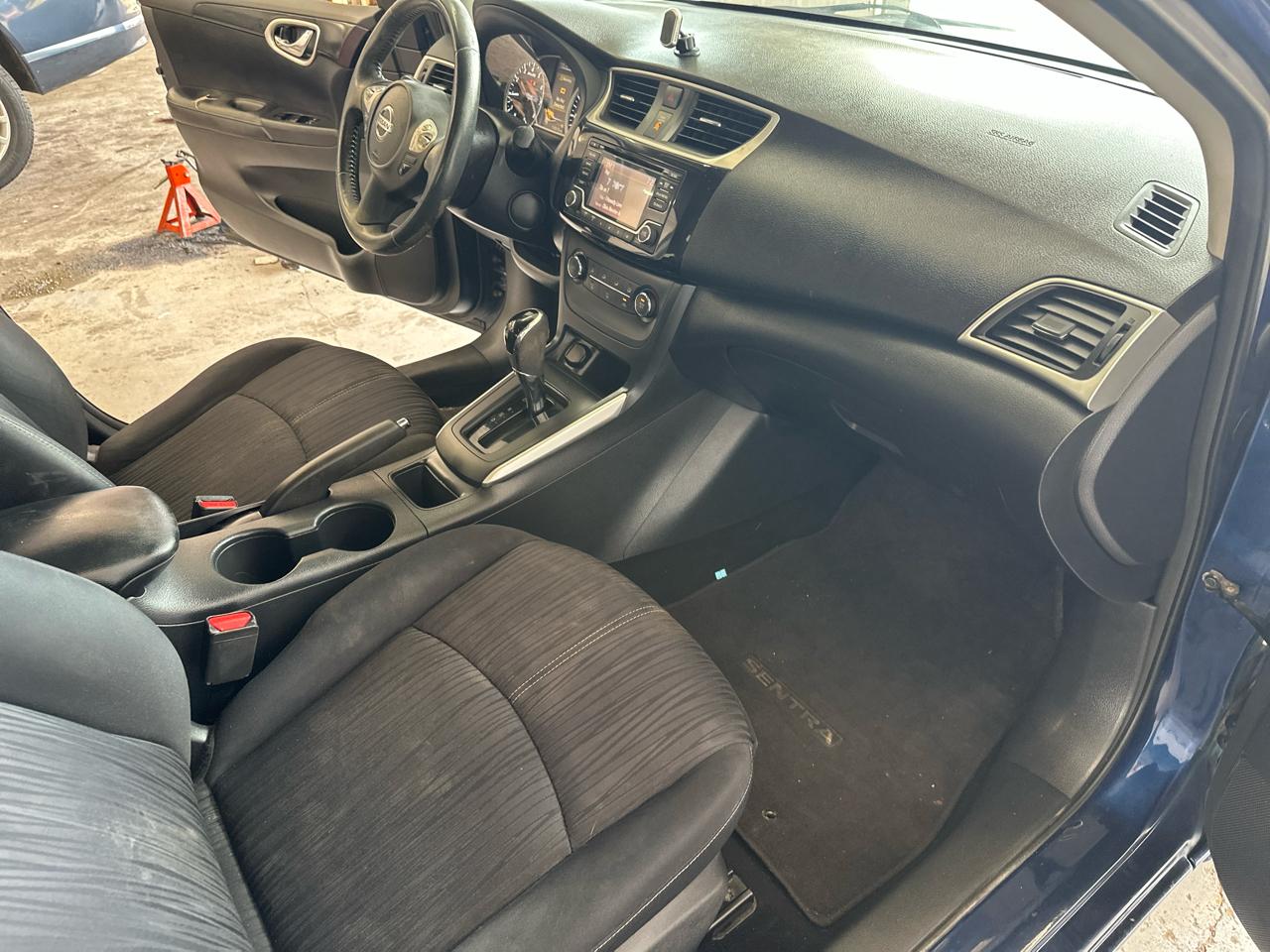 Nissan Sentra SV CVT 2017