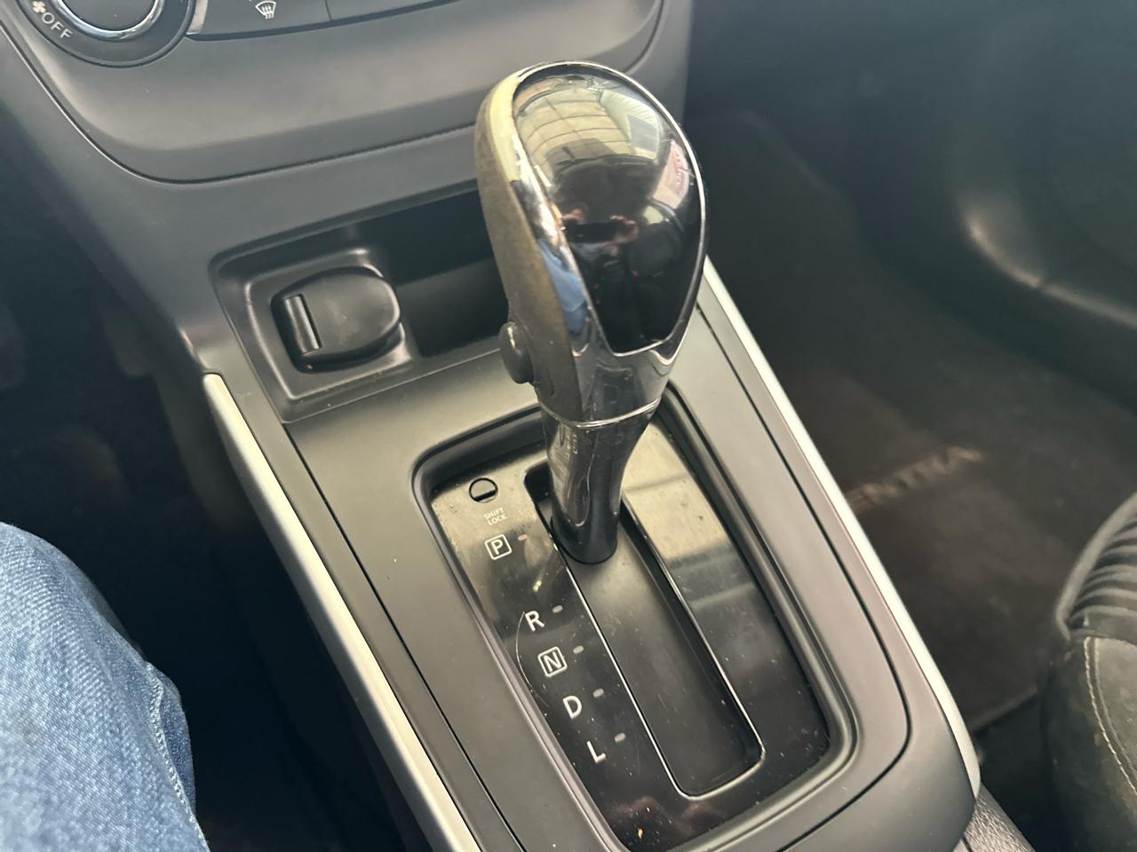 Nissan Sentra SV CVT 2017