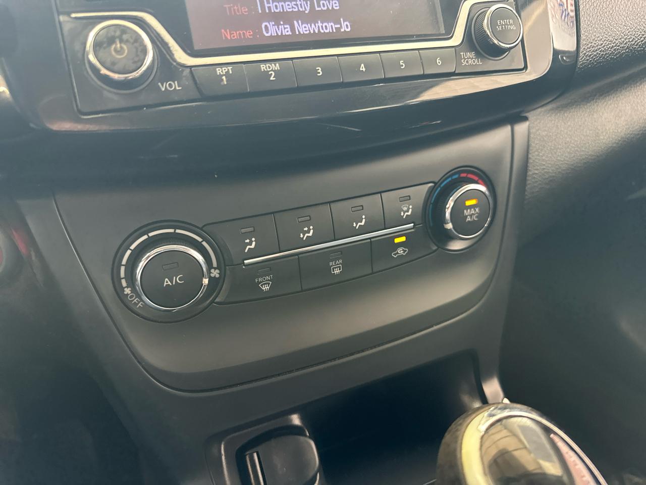 Nissan Sentra SV CVT 2017