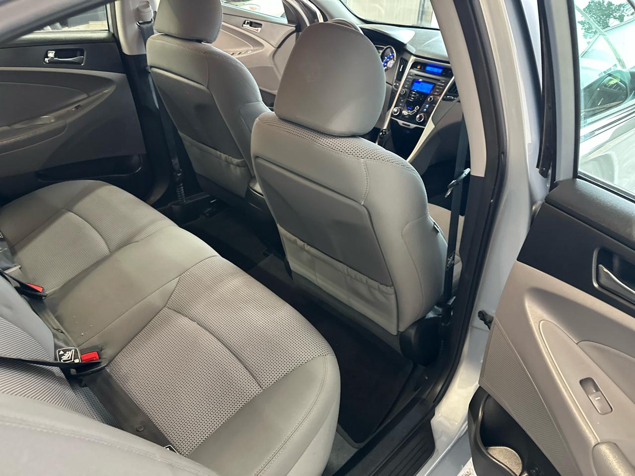 Hyundai Sonata 4dr Sdn 2.4L Auto GLS 2013