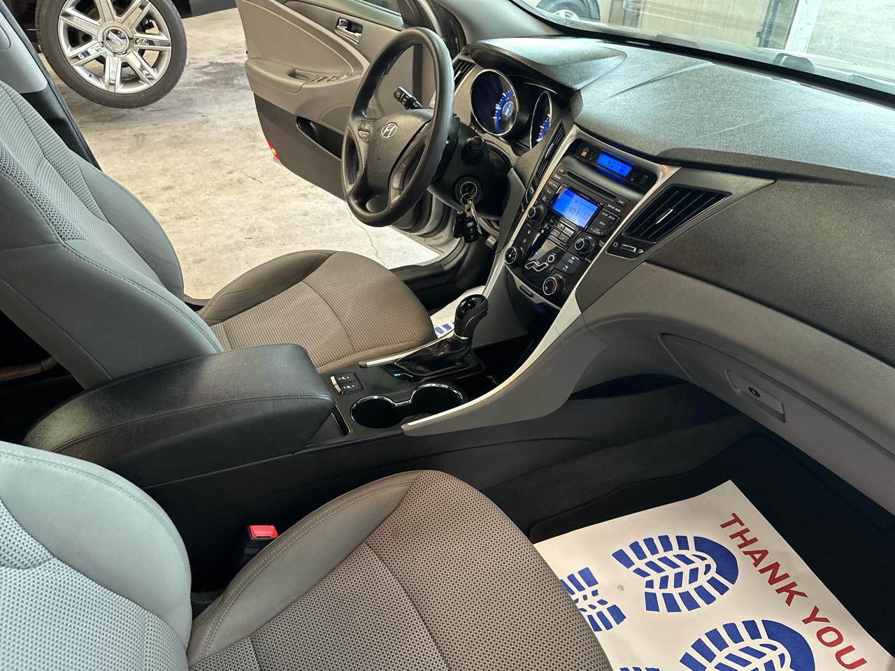 Hyundai Sonata 4dr Sdn 2.4L Auto GLS 2013