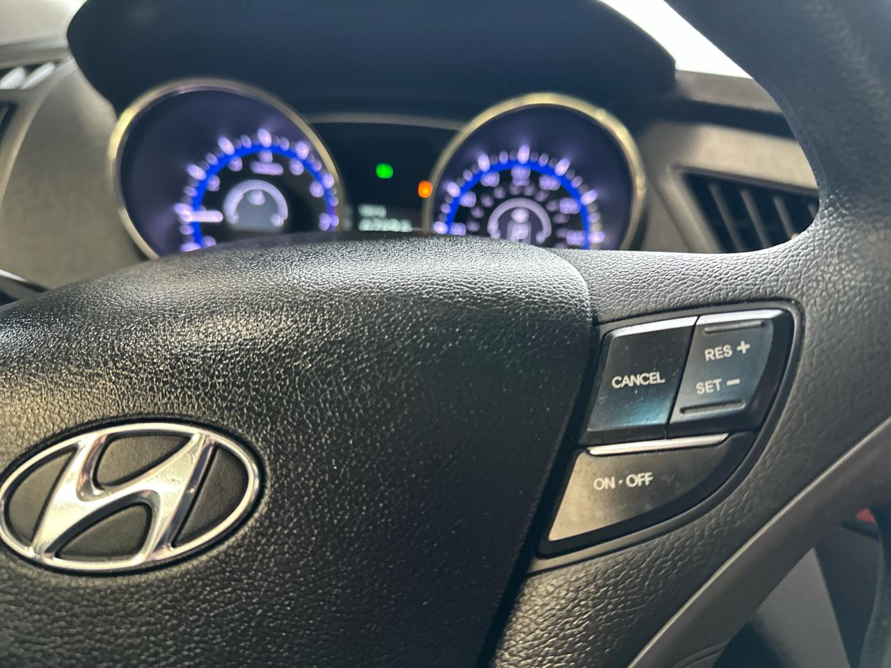 Hyundai Sonata 4dr Sdn 2.4L Auto GLS 2013